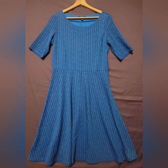 Lands End Blue Patterned A-Line Dress. Size M - Picture 1 of 4